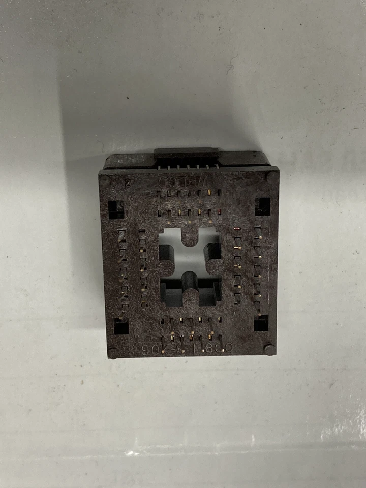 Enplas 647A-0320312 Burn-In Socket 32 Pin PLCC QTY:10 - Image 3 of 4