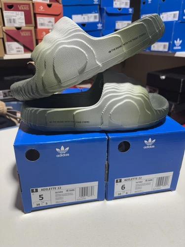 Adidas Adilette 22 Slides Donna Taglia 7 Uomo Taglia 6 Argento Verde Doccia Spiaggia