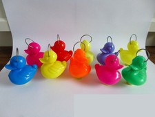 10 Enten zum Entenangeln Plastikente Gewicht und Öse Angelente bunt
