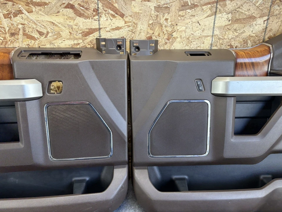 FORD F150 2015-2020 PAINEL DE PORTA CABINE DUPLA CONJUNTO KING RANCH COURO FRENTE TRASEIRA FABRICANTE DE EQUIPAMENTO ORIGINAL - Imagem 2 de 4