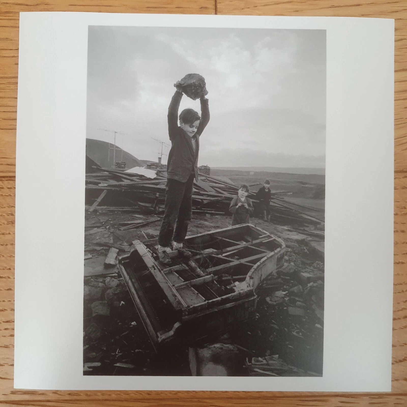 PHILIP JONES GRIFFITHS - ESTATE STAMPED PHOTO - IMPRESSION CARRÉE... image 2