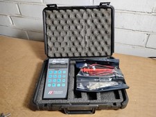 Meriam Instruments Meri-Cal Portable Digital Manometer / Calibrator DP2000I