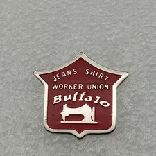 Pin's-BUFFALO-Mode-Vetement Chaussure Jeans Shirt -P2E9