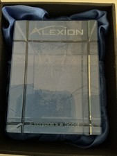 3d laser etched crystal glass cube paperweight