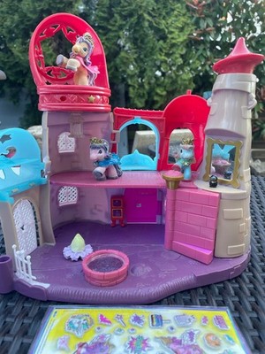 Filly Schloss mit Fillys und Rabe und Zubehör und Sticker