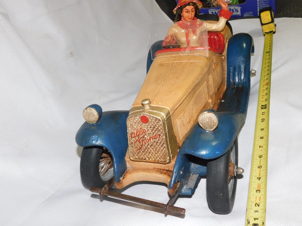 ALFA ROMEO 1931 Coleccionistas Vintage Coche Deportivo Carreras Modelo Escultura y Conductor Foto 4 de 4