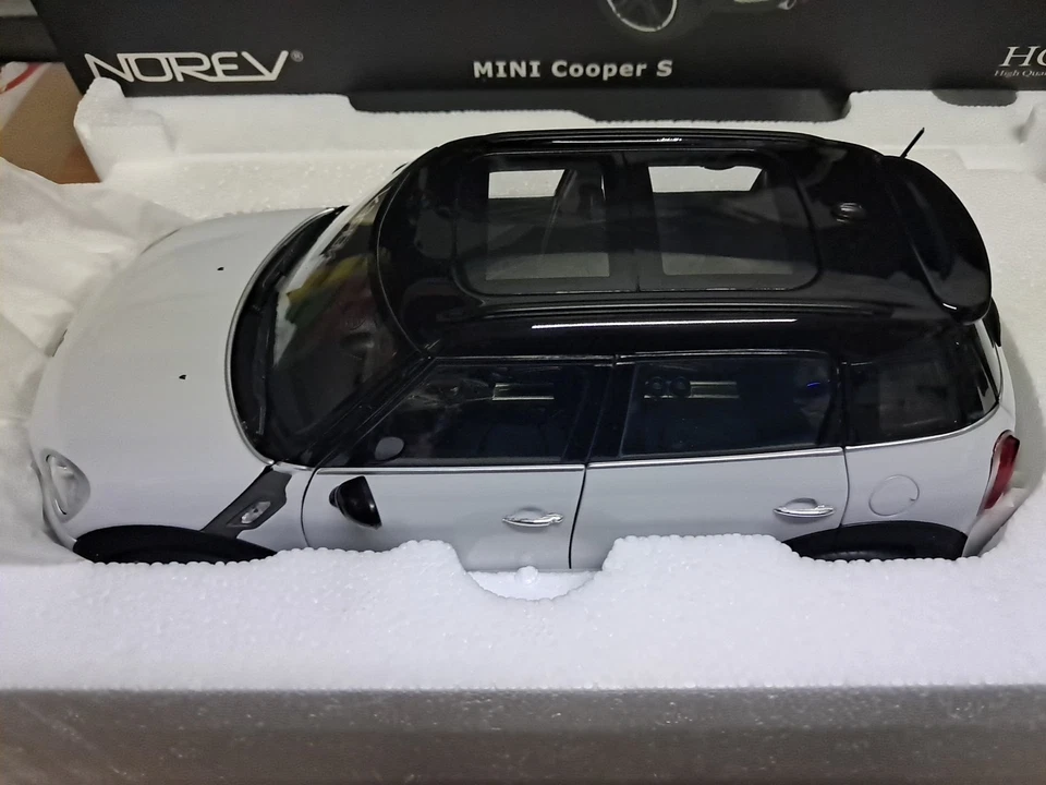 Norev Mini Cooper S  1/18 - Immagine 4 di 4