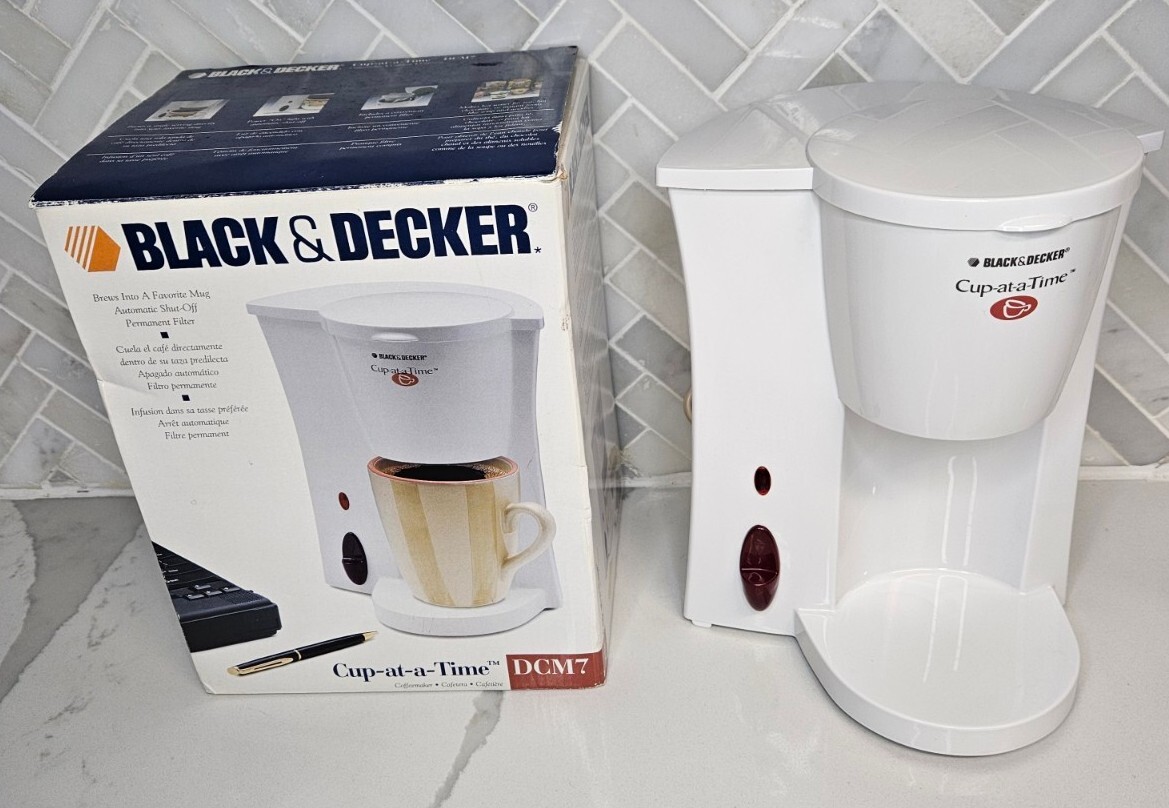 Black & Decker Cup at a Time Personal Coffeemaker Model DCM7 Excellent