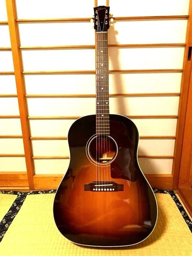 Gibson 1960s J-45 Custom Shop acoustic guitar from JAPAN