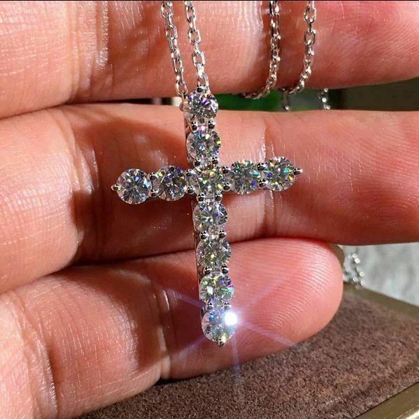 2ct diamond outlet cross necklace