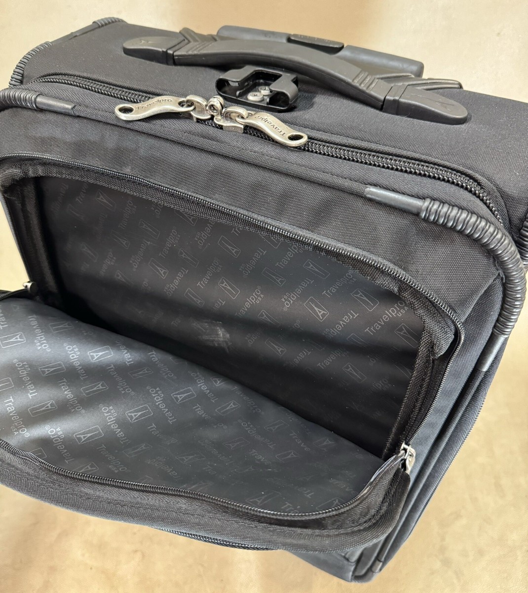 TRAVELPRO CREW 4 Black 18