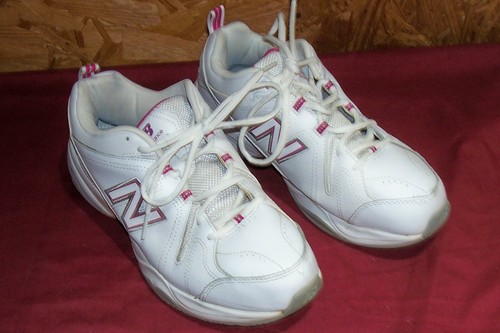 Womens Size 11 B New Balance 608 V4 