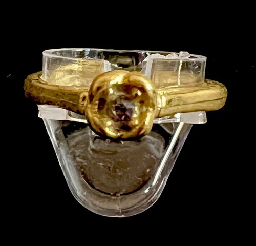 Vintage Gold Tone Mounted Tulip W/Purple Crystal Center Stone Ring Size 6.25
