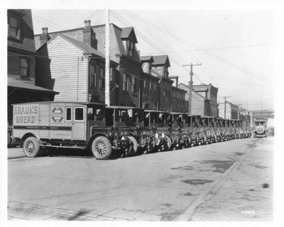 1920s GMC Box Press Photo 0175 - Brauns Bread - Unexcelled Rye Bread