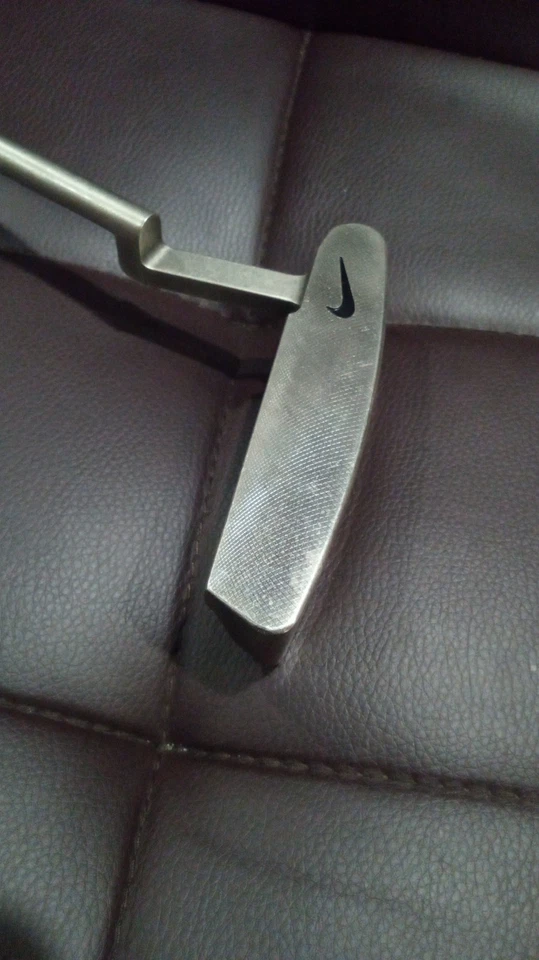 Anser Style Nike Unitized Leo Putter. Right Handed. 34". Very Hard to Find!!  - Image 4 of 4
