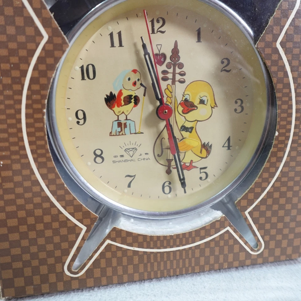 Vintage Diamond Alarm Clock Art No 8108 Shanghai China Chick Bird Cartoon Boxed - Image 2 of 4