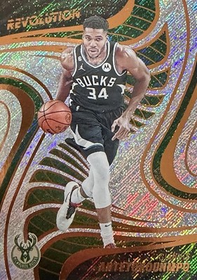 2022-23 Panini Revolution GIANNIS ANTETOKOUNMPO Milwaukee Bucks 