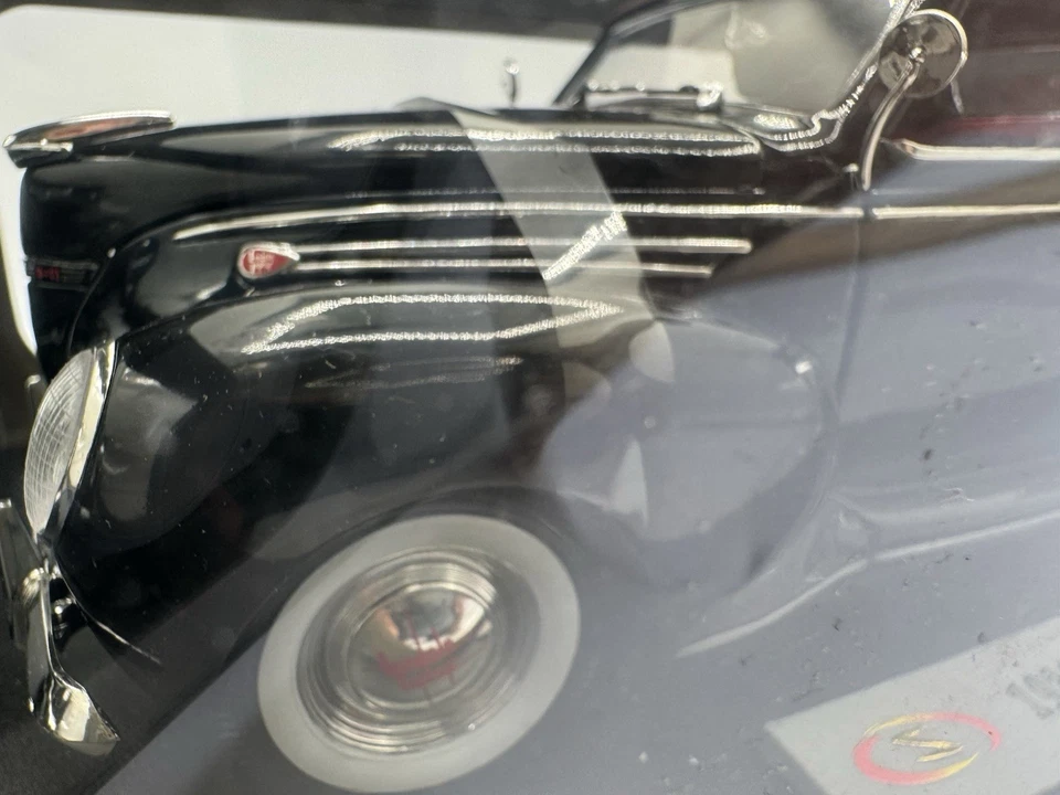 1939 Lincoln Zephyr 1/18 Black Convertible Diecast Car By Signature Models NRFB - Image 3 of 4