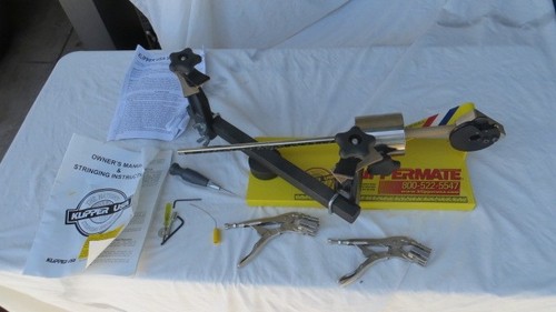 Klippermate Tennis Racquet / Racket Stringer Great shape with Tools!
