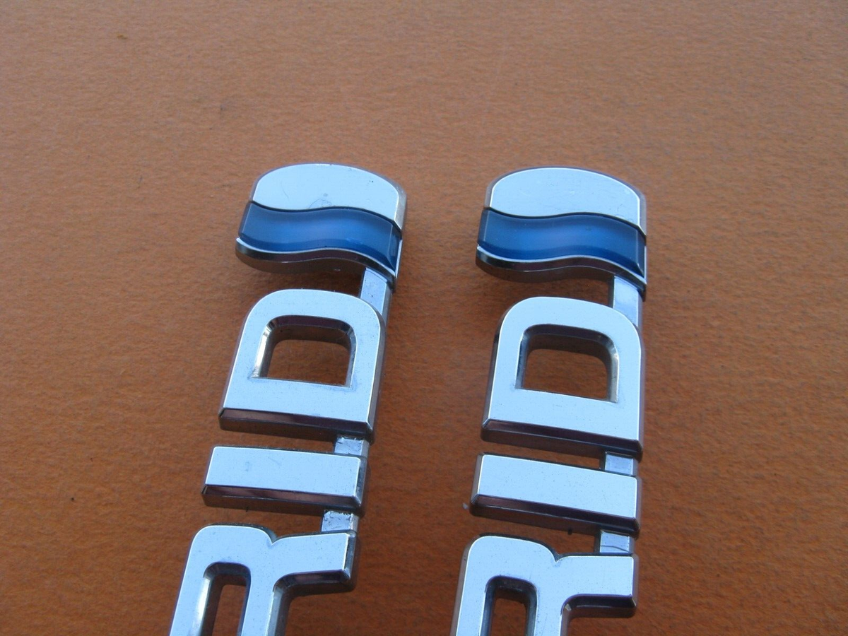 04 05 06 TOYOTA PRIUS HYBRID SIDE FENDER EMBLEM LOGO BADGE