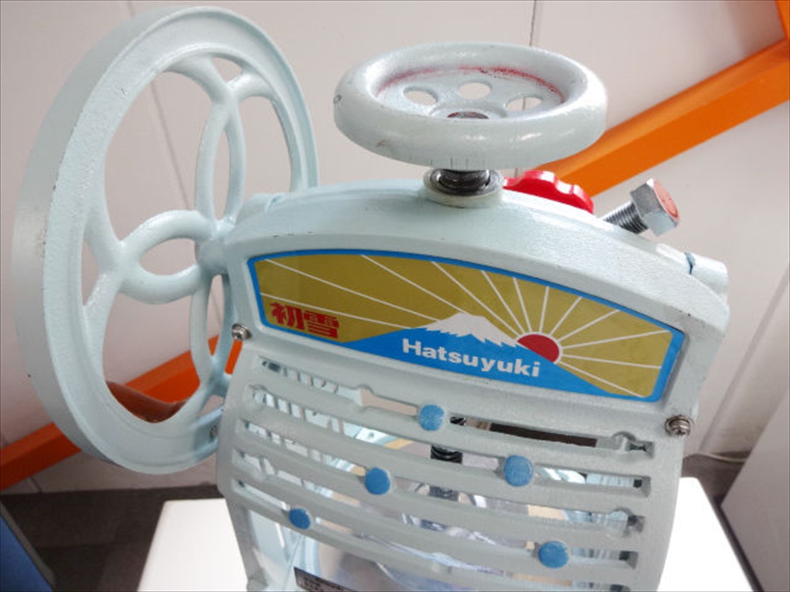 Hatsuyuki Nostalgic Cast-iron Professional Shaved Ice Shaver Kakigori Japan NEW