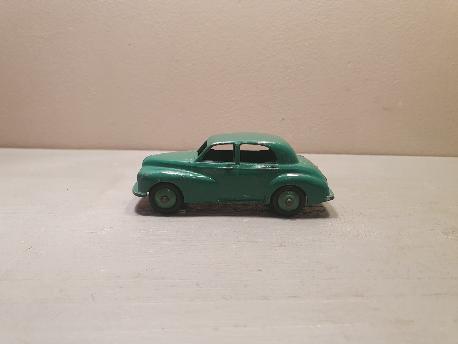 Dinky 159, Morris Oxford - Free Price Guide & Review