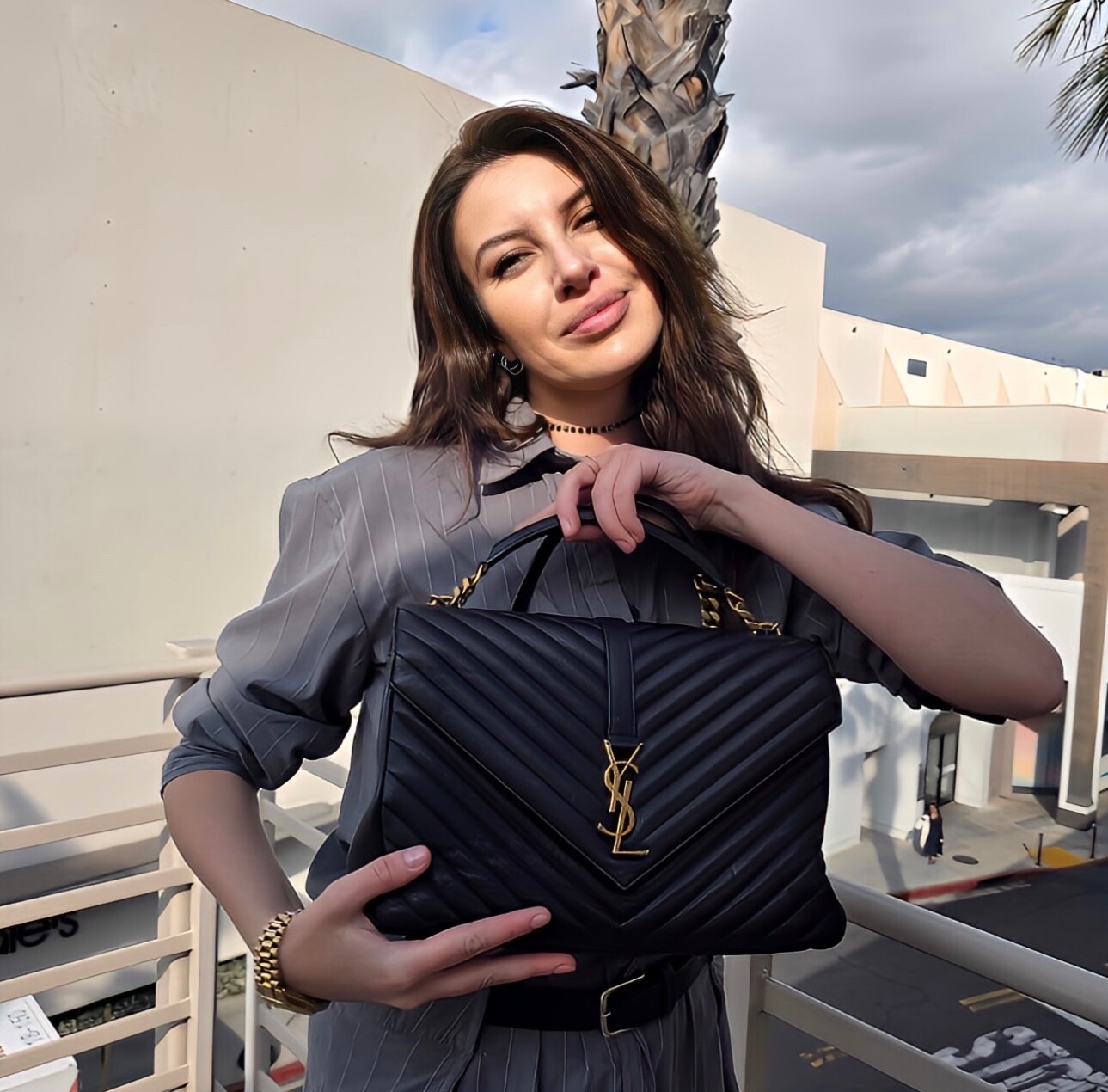 Borsa a tracolla SAINT LAURENT Materasso Chevron Monogramma Grande Collegio Nera