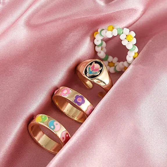 Stylish clearance finger ring