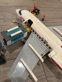 LEGO City: Airport 7894 (2006) Retired.