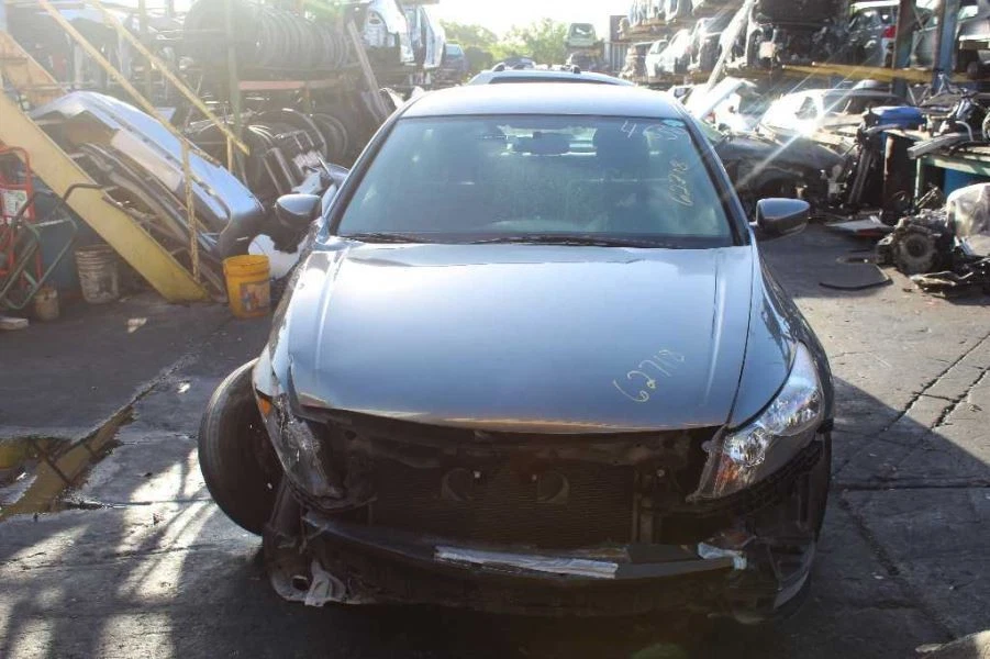 Cubierta de válvula ACCORD 2011 700800 Foto 3 de 4