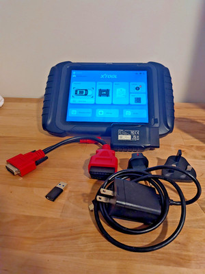 XTOOL D8W Wireless Bidirectional Scan Tool | OBD2 Scanner with Topology Map | CA