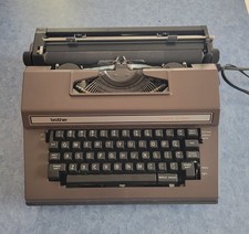 Vintage Brother Correct O Writer Electric Typewriter w/Hard Case•Model #3800 thumbnail