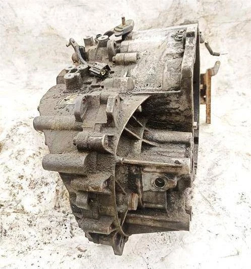 Volvo V40 2001 Gearbox 1023625, Genuine #2415547-01 - Image 3 of 4