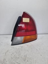 Feu arrière Mitsubishi CARISMA