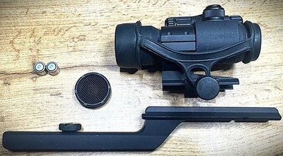 Aimpoint CompM2 M68 CCO Red Dot - GRADE 1 - w/ Gooseneck Mount
