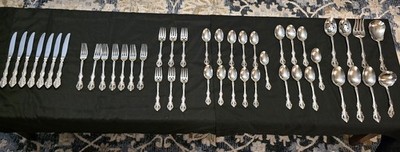 Oneida Heirloom Michelangelo Stainless Steel 46 pcs Flatware & Servers Included