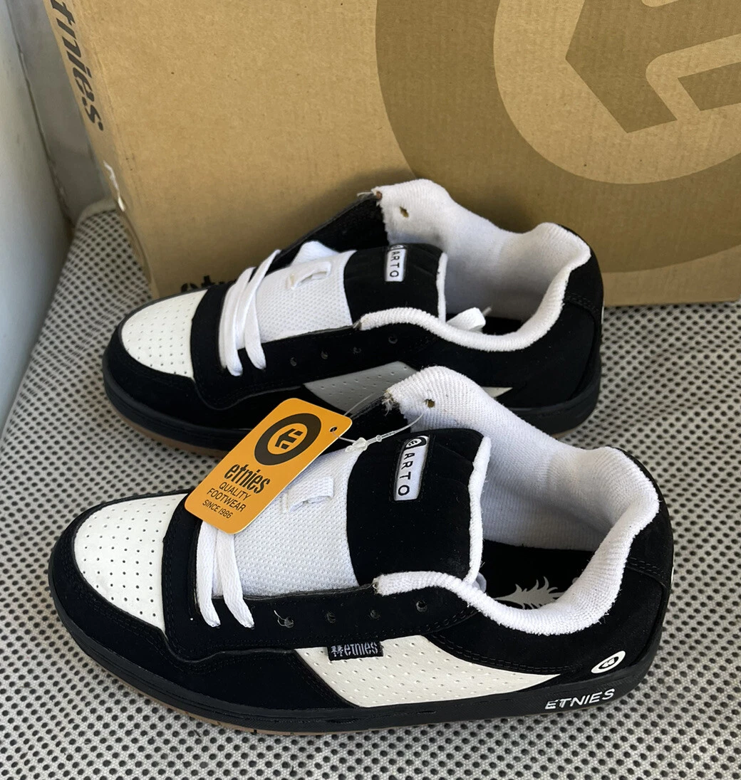 Throwback skate deals shoes