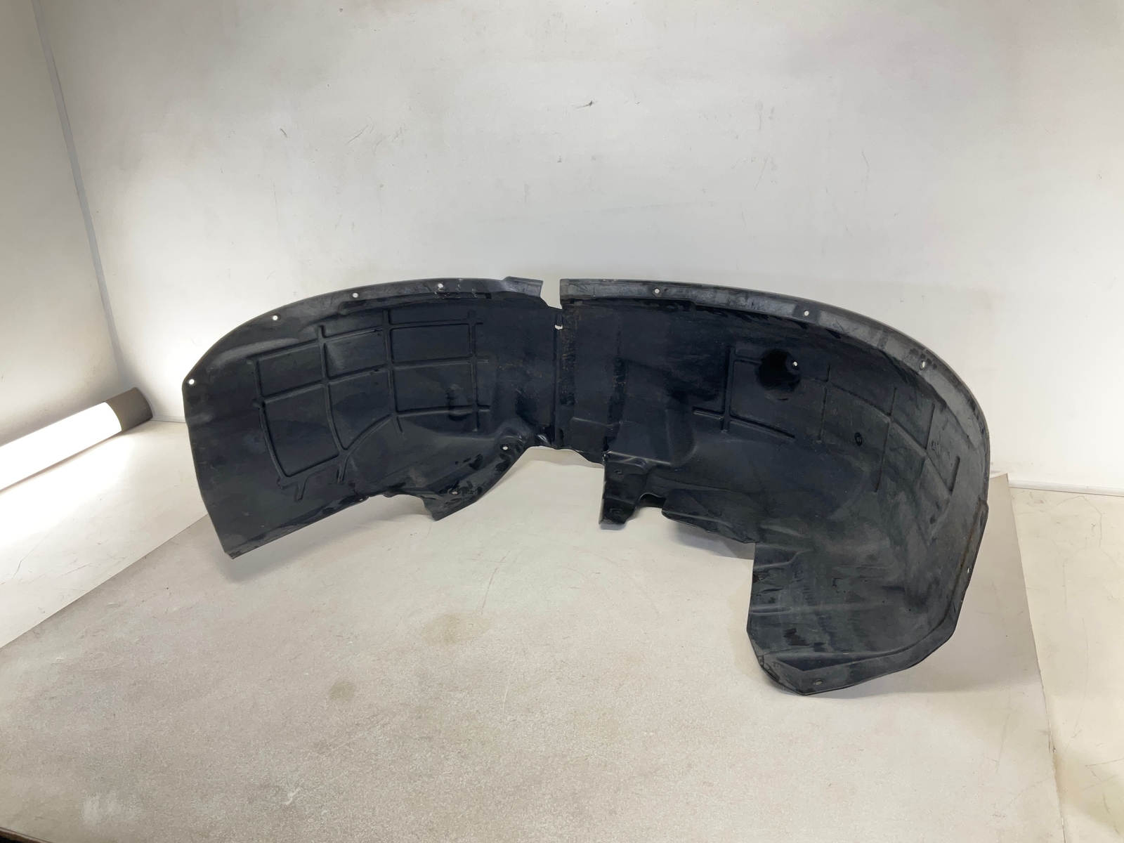 17-20 MASERATI Levante Rear Right Passenger Wheelhouse Liner Splash Shield OEM C