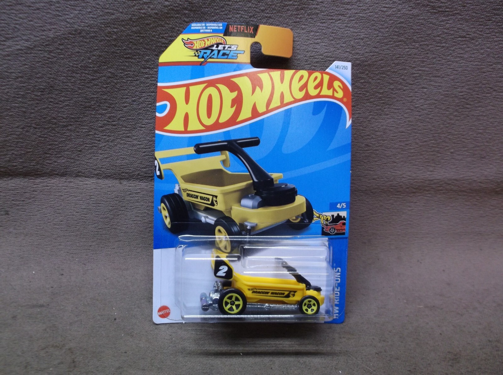 HOT WHEELS 2024 #141 YELLOW DRAGGIN WAGON TREASURE HUNT RIDE ONS RADIO FLYER