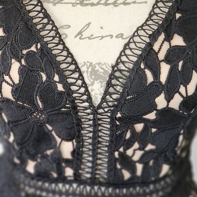 Romeo & Juliet Couture Black Lace Dress | eBay