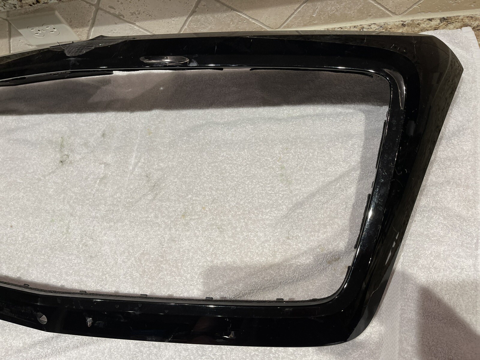 Bentley Bentayga Center Grill Front Radiator OEM - Very Nice!!!