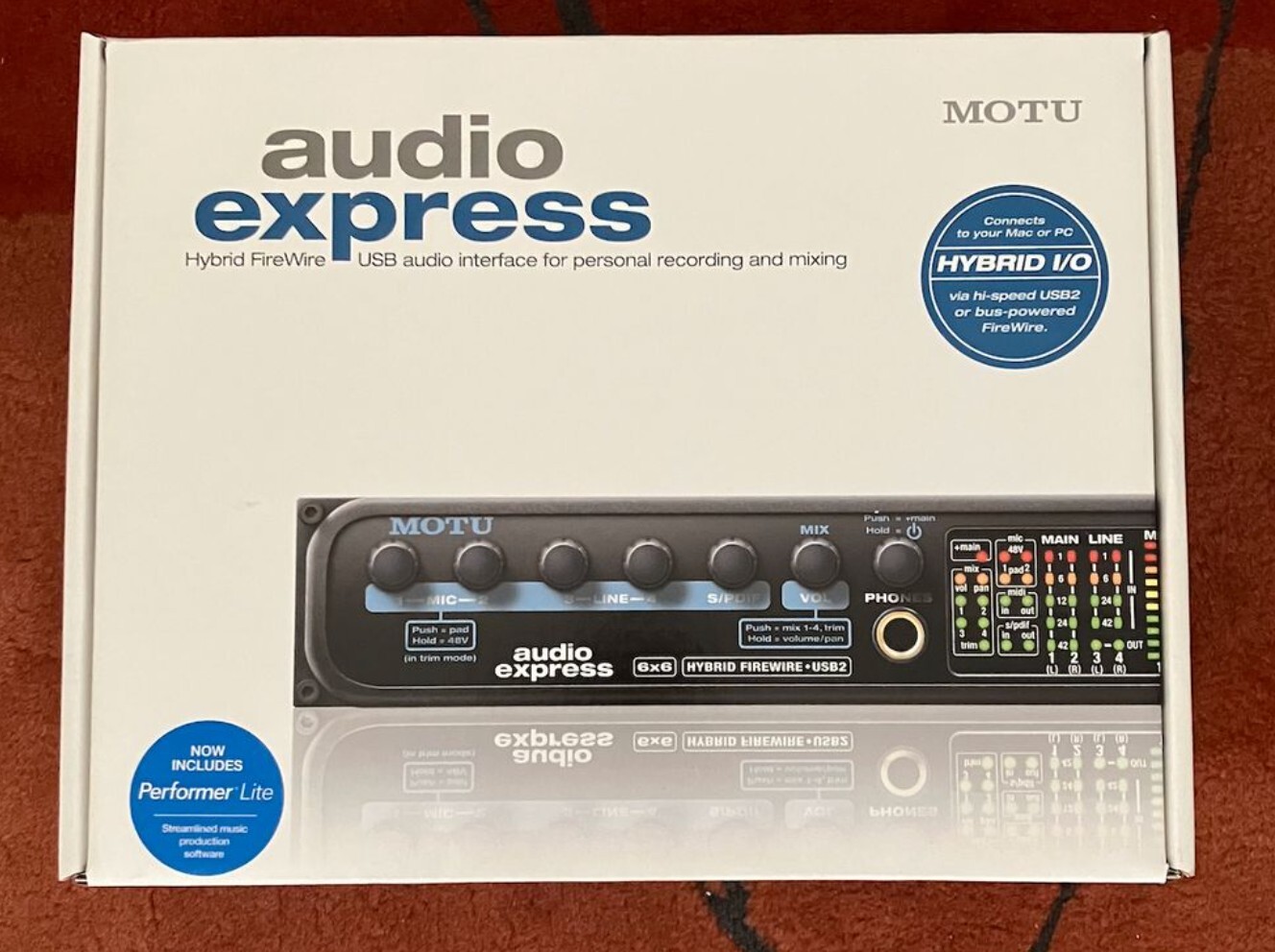 Motu Audio Express interface audio haut de gamme boîtier métallique