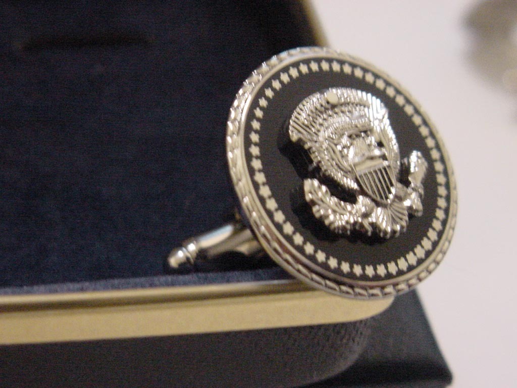 Pair of President TRUMP cufflinks Presidential seal silver eBay