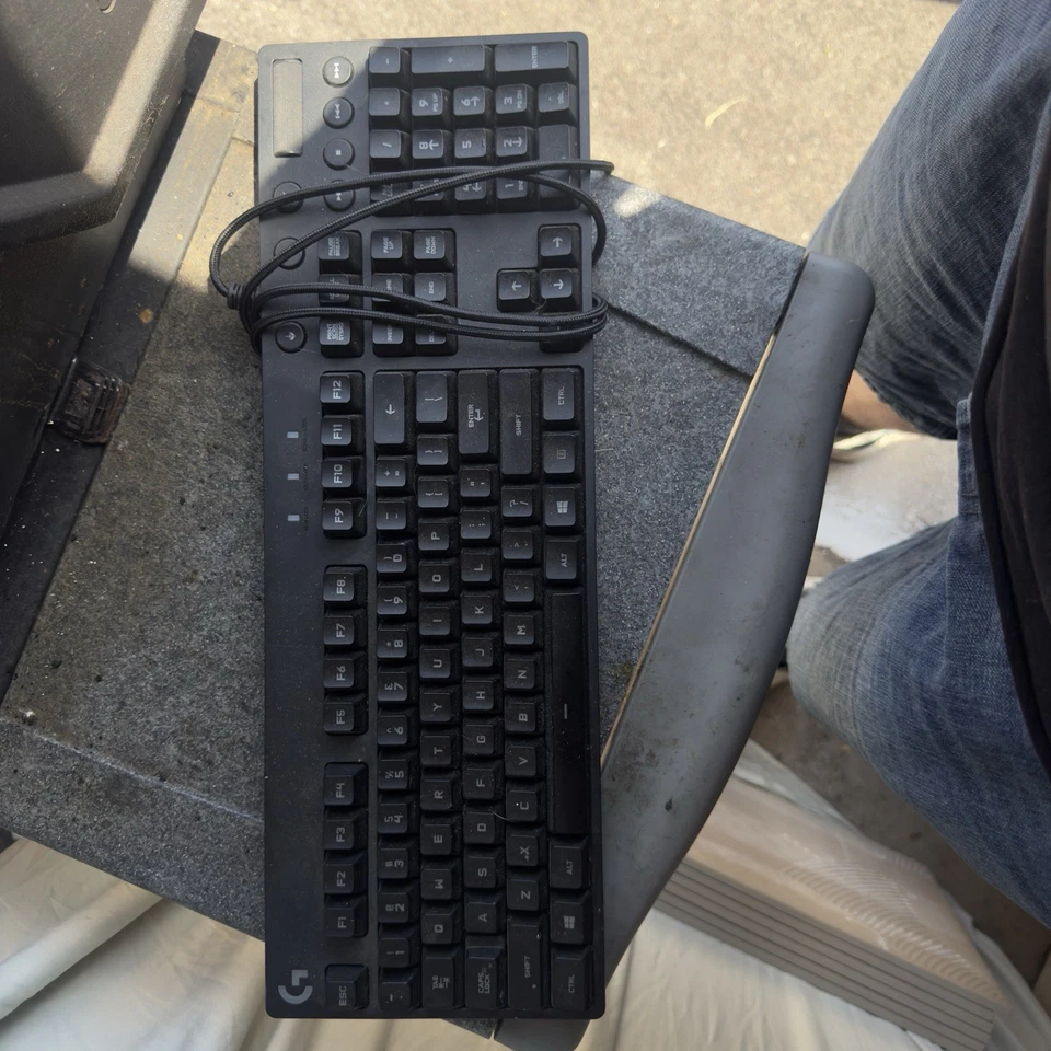 Logitech G810 Orion Spectrum RGB Mechanical Gaming Keyboard (920-007739) - Image 2 of 2