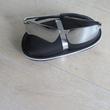 Polarized Aviator Sunglasses Black Protective Case Lightweight Metal Frame UV