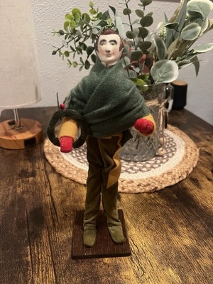 Vintage Four Sisters Christmas Caroler 10'' Doll Man Wreath Wool Bob Cratchit