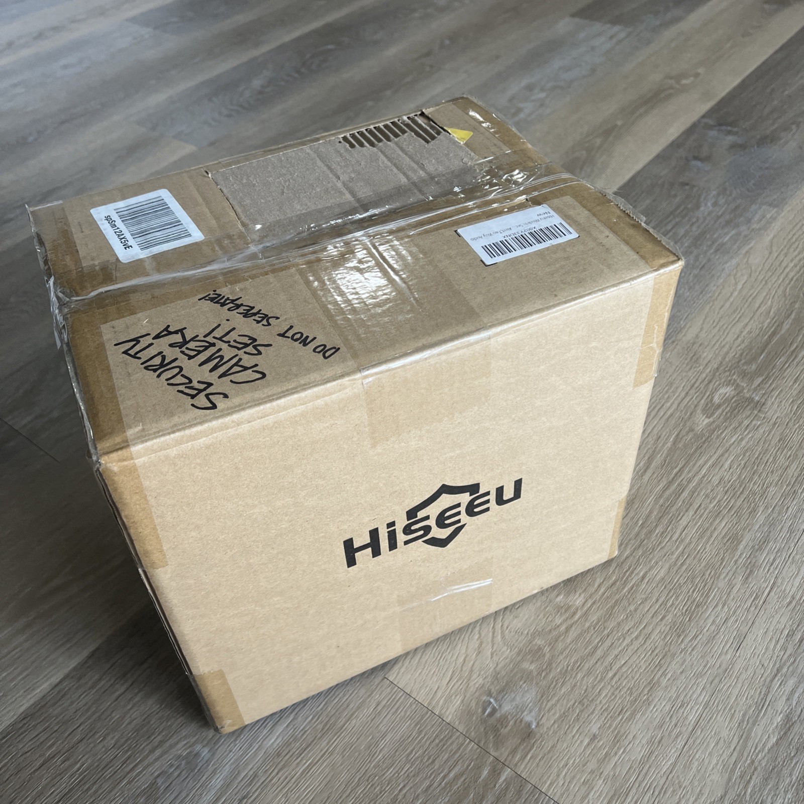 Hiseeu WK4HBC25AK  Security Camera System, 4-Camera 1-Tb HDD