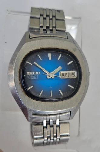 Vintage Seiko 7009-5008 Automatic 17 jewel Day/Date Blue TV Dial Men's Watch
