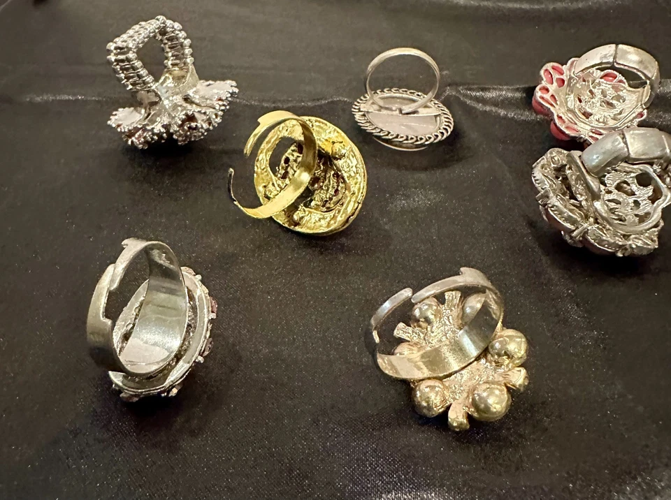 Lote de 7 anillos de cóctel rosa elásticos/ajustables de moda vintage Foto 4 de 4