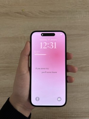 Apple iPhone 15 128GB Schwarz, ohne Simlock, Inkl. Handyhüllen